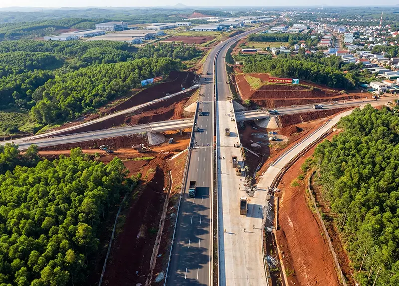 Thi công xây dựng cơ sở hạ tầng đường bộ kết nối Bình Phước và Đồng Nai